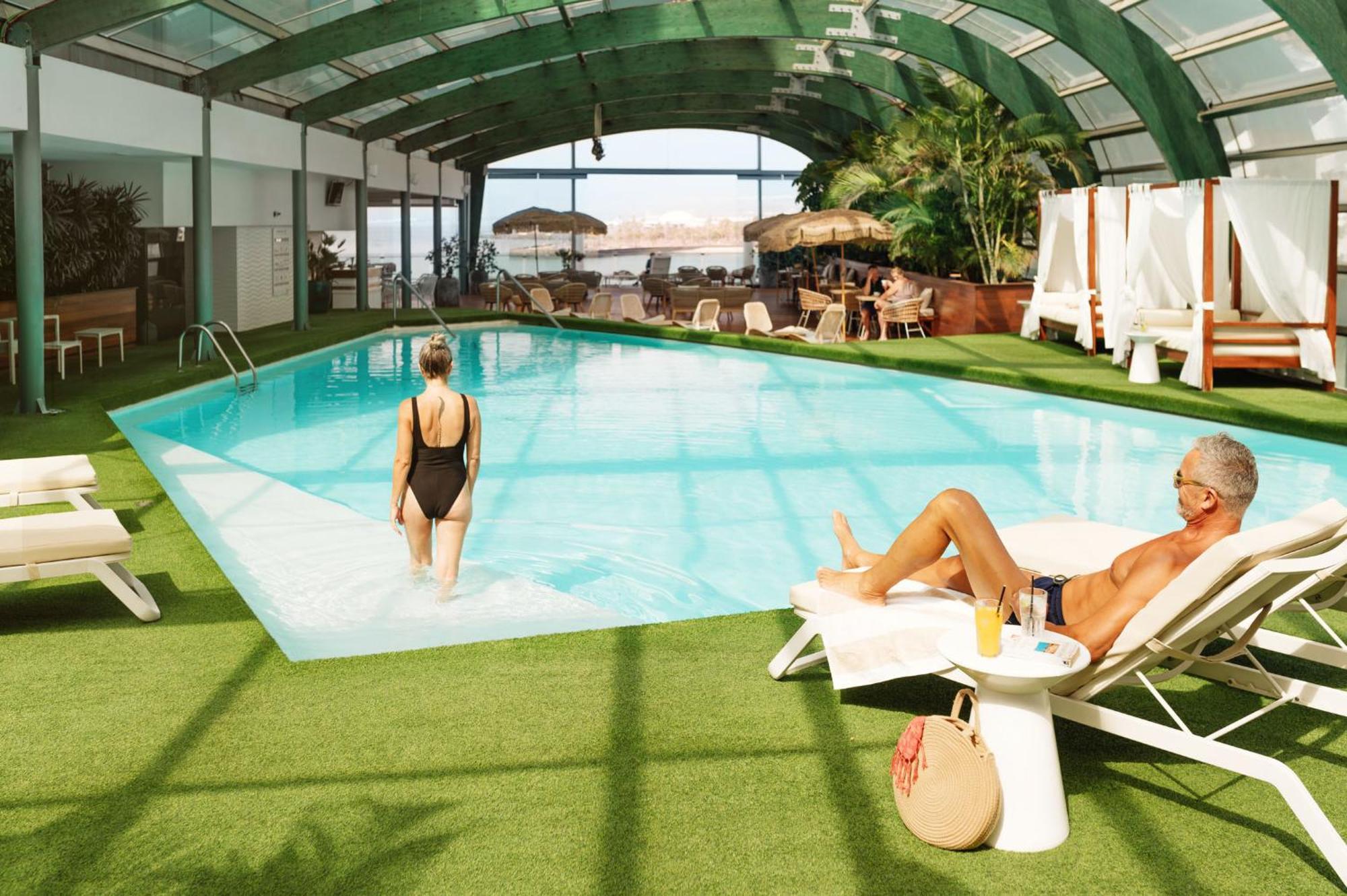 Arrecife Gran Hotel & Spa Экстерьер фото The swimming pool at the hotel