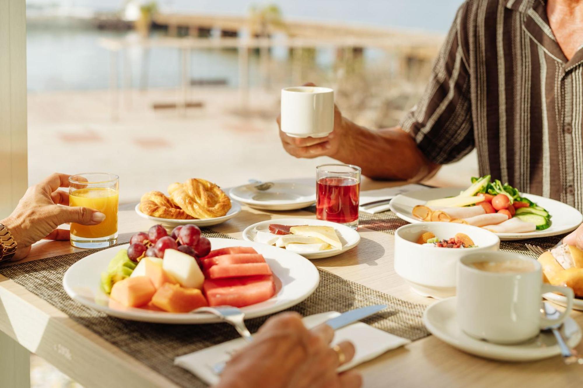 Arrecife Gran Hotel & Spa Экстерьер фото A breakfast buffet